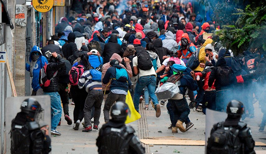 المحتجون في كولومبيا ينزلون إلى الشوارع مجددًا