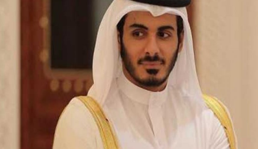 شاهد: شقيق امير قطر يصطاد في جزيرة بوموسى الايرانية