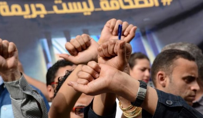 الأمن المصري يطلق سراح 4 من محرري موقع 'مدى مصر' في القاهرة