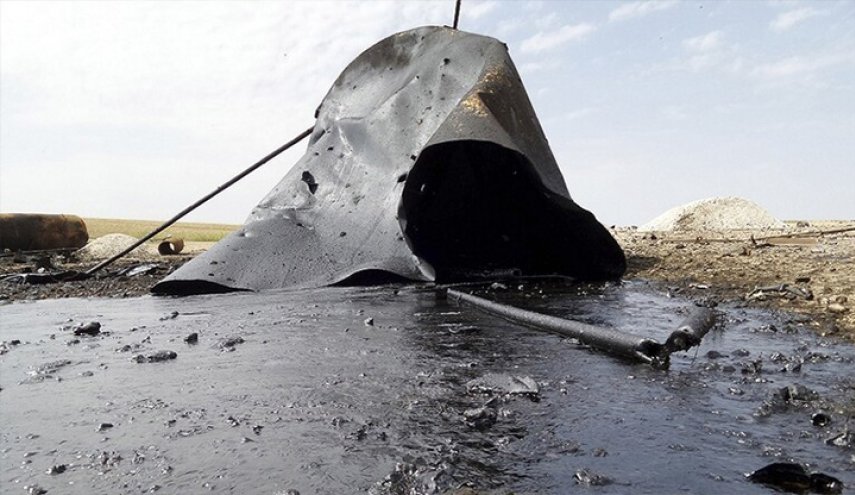 تدمير صهاريج ومراكز تهريب النفط السوري إلى تركيا