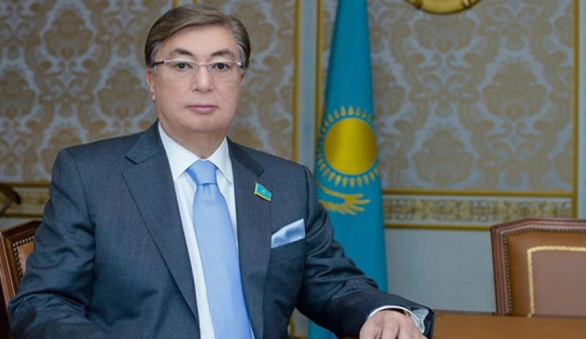 رئيس كازاخستان يؤكد على أهمية تنمية الشراكة الاستراتيجية مع الصين
