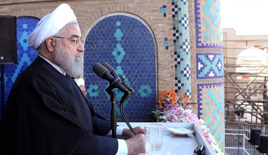 روحاني يشيد بصمود أهالي آذربايجان الشرقية في مواجهة المتآمرين