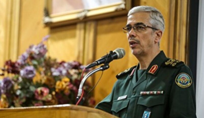 اللواء باقري : الشعب الايراني قطع اشواطا كبيرة لحماية البلاد