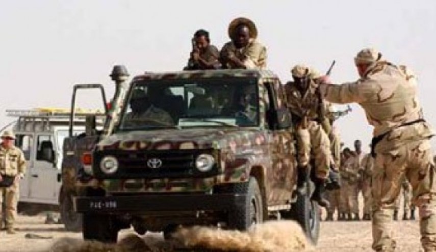 الجيش المالي يعلن مقتل عنصرين وجرح سبعة آخرين
