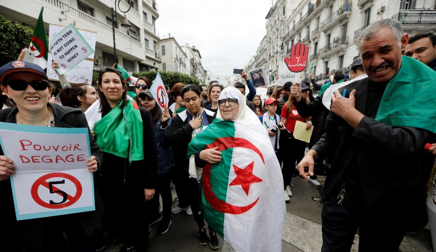 ’العفو الدولية’ تندد قمع المتظاهرين في الجزائر