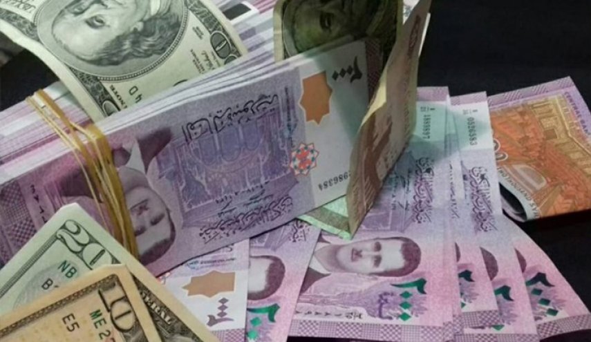 الليرة السورية تكسر حاجز الألف أمام الدولار !