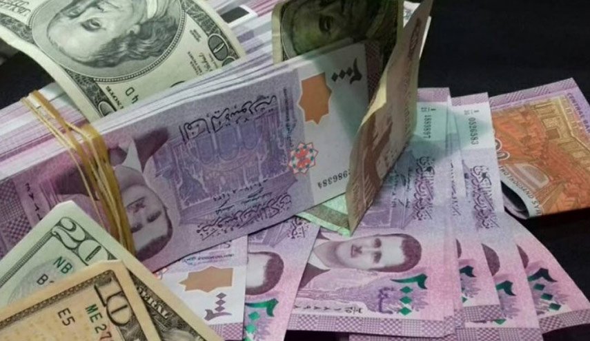 الليرة السورية تكسر موجة صعود الدولار الاميركي مجددا
