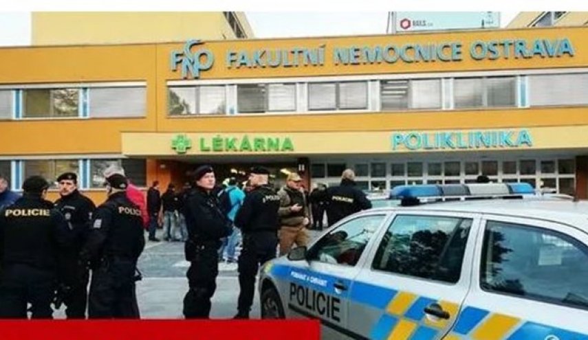 تیراندازی در بیمارستان چک 6 کشته برجا گذاشت
