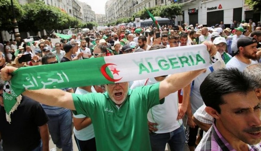 سکوت انتخاباتی در الجزائر و هشدار ۱۹ شخصیت سیاسی
