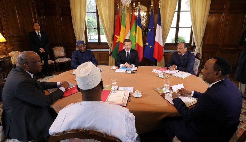 فرنسا تؤجل قمة ’مجموعة الساحل’ اثر الهجوم الدموي بالنيجر
