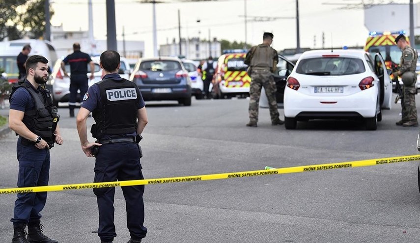 فرنسا.. اطلاق النار على رجل هدد بطعن عناصر من الشرطة بسكين في باريس
