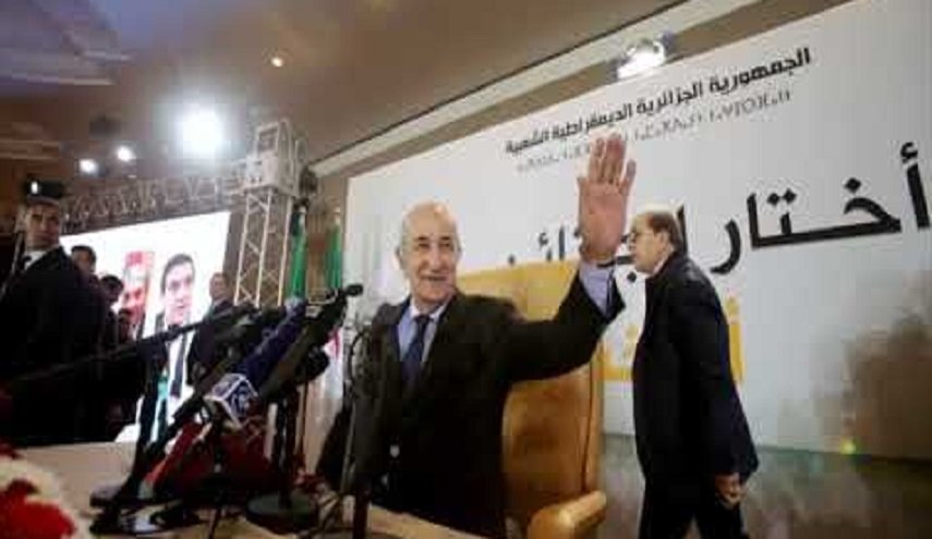 وسط مظاهرات رافضة.. الرئيس الجزائري المنتخب يقترح الحوار على الحراك الشعبي 