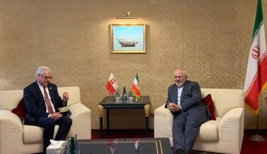 ظريف يبحث مع نظيره البولندي والفياض التطورات الاقليمية والدولية