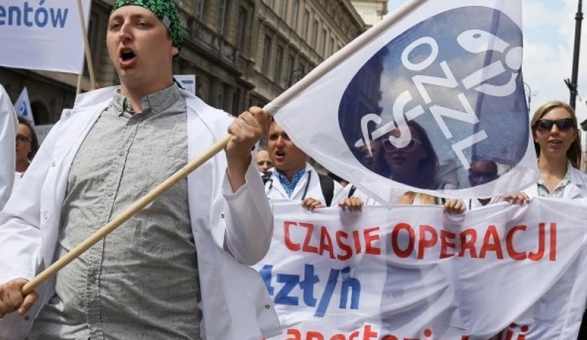 تهدید پزشکان فرانسوی به استعفای دسته جمعی/ تصمیم پزشکان فرانسوی به راه انداختن جنبش بی‌سابقه نافرمانی 