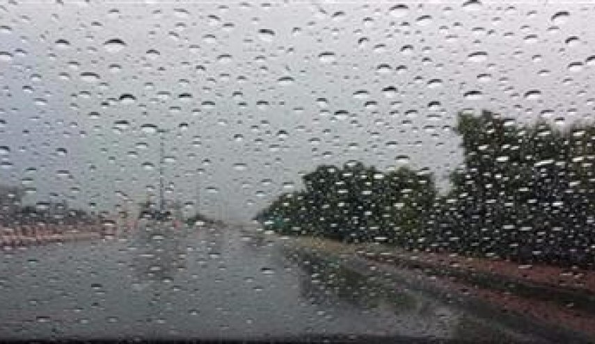 الداخلية الكويتية تدعو للحيطة والحذر نظرا لهطول الأمطار
