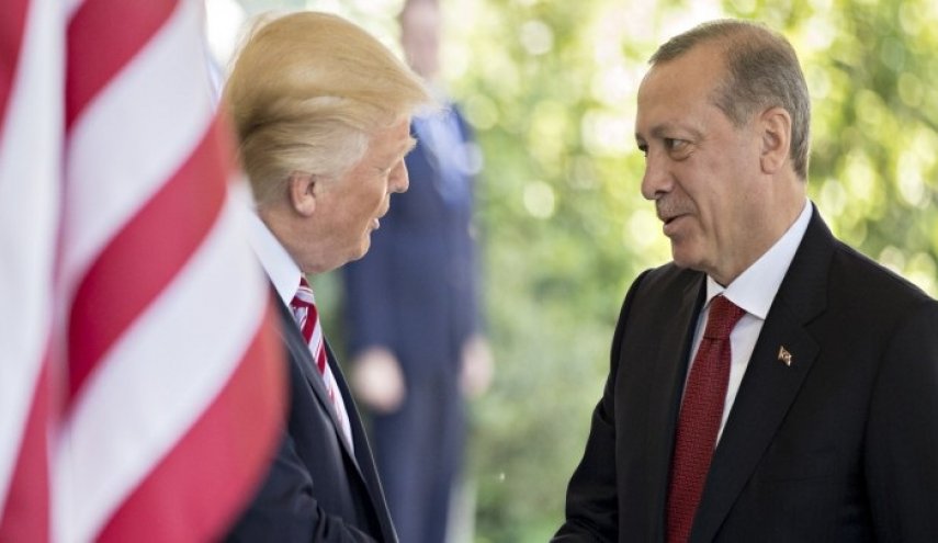 الكرملين يقارن بين رسائل بوتين وترامب إلى أردوغان