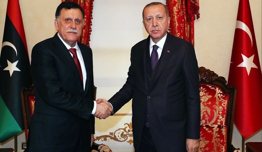 أردوغان والسراج يبحثان تنفيذ مذكرتي التفاهم البحرية والأمنية