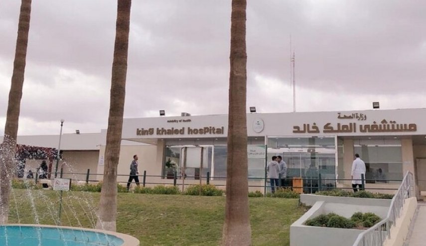 مجهولون يلقون جثة رجل أمام مستشفى سعودي ويلوذون بالفرار

