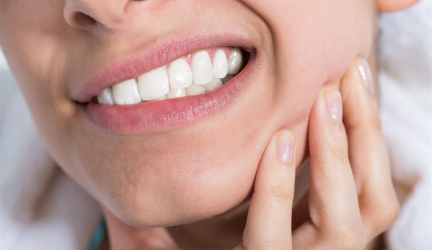 دراسة تثبت علاقة أمراض الأسنان بآلام الظهر
