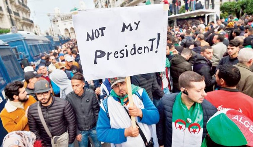 تظاهرات هزاران الجزایری علیه رییس جمهور منتخب