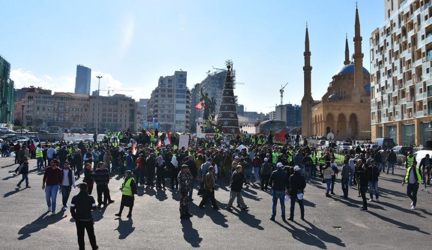  بازگشت آرامش نسبی به بیروت؛ وزیر کشور: معترضان برای مهار فتنه از خیابان ها خارج شوند