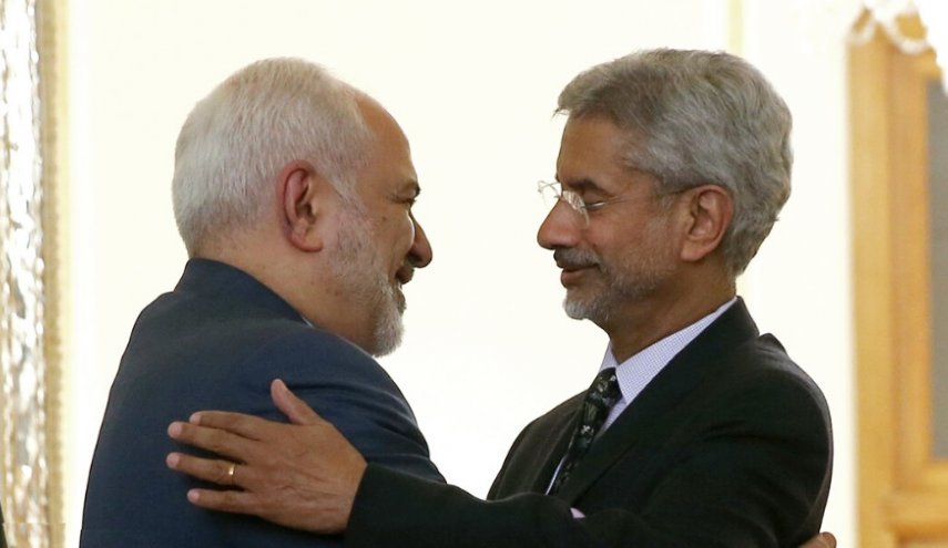 ظريف: اواصر تاريخية لا تنفصم تجمع بين ايران والهند