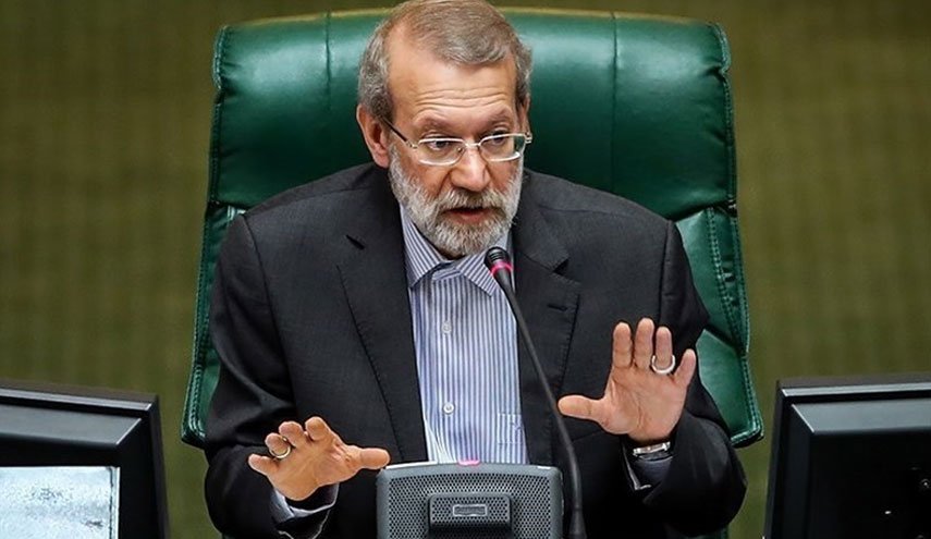 انتقاد لاریجانی از تخریب نهاد مجلس/ پیشنهاد رییس مجلس برای تدوین بسته ویژه شرایط تحریمی