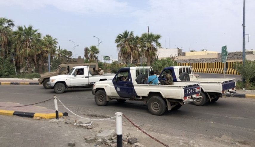 اشتباكات بين قوات المستقيل هادي والانتقالي جنوب اليمن

