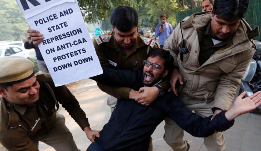 تشدید تدابیر امنیتی در هند همزمان با ادامه اعتراضات سراسری