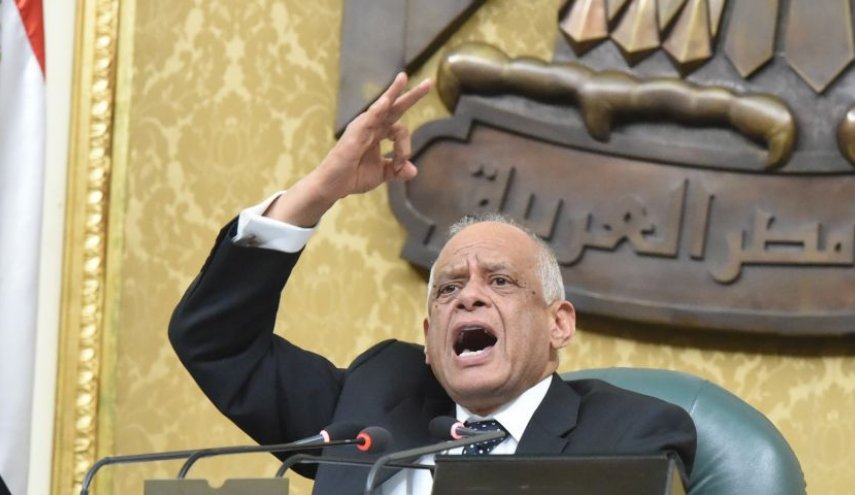 وزراء مصر يثيرون غضب رئيس البرلمان المصري 