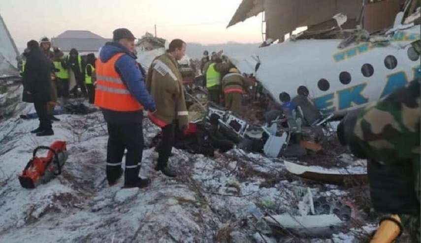 مقتل 14 شخصا في تحطم طائرة ركاب بكازاخستان