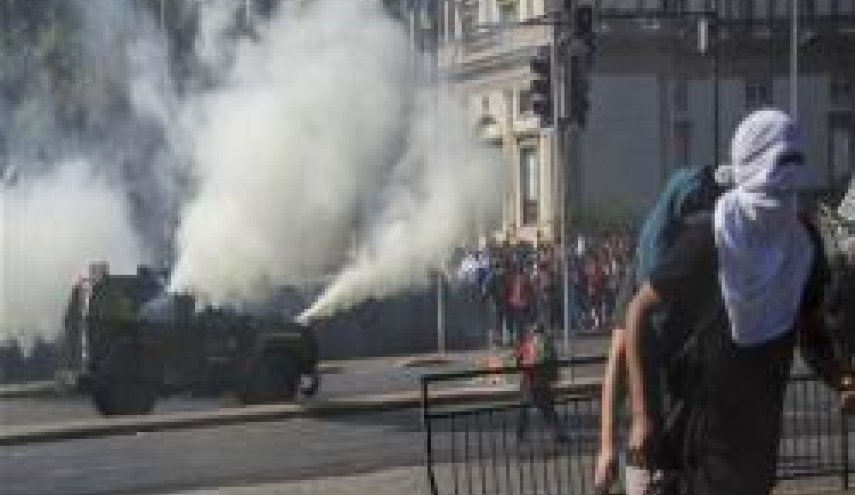 تشيلي: اشتباكات بين الشرطة ومحتجين في سانتياجو
