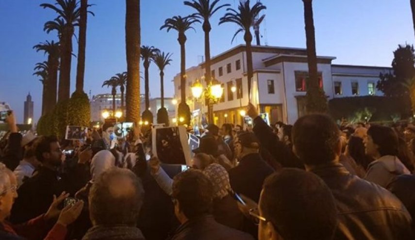 مظاهرات أمام البرلمان المغربي مطالبة بإطلاق سراح صحفي

