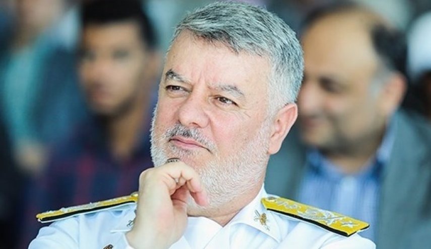 قائد بحرية ايران يتفقد السفن الحربية الروسية والصينية