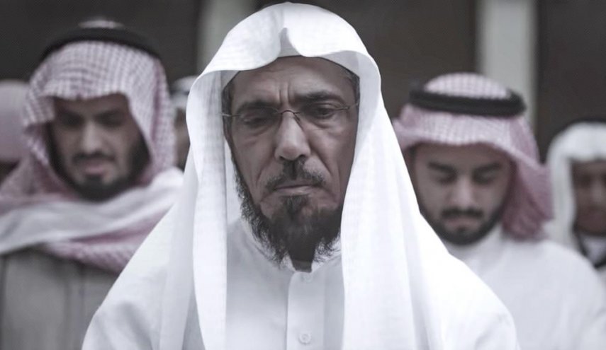 عبد الله العودة: أبي يعذب بسجون السعودية ومحروم حتى من النوم