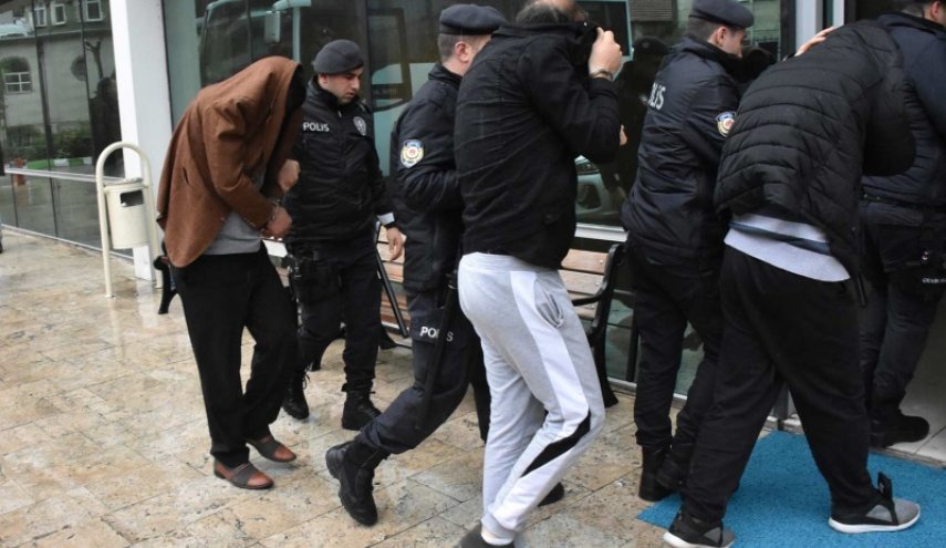 اعتقال 22 شخصا في تركيا بتهمة الانتماء لتنظيم داعش

