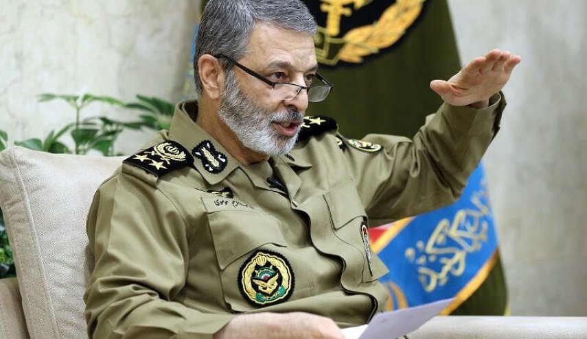 القائد العام للجيش الايراني يكشف عن افشال محاولة ارهابية