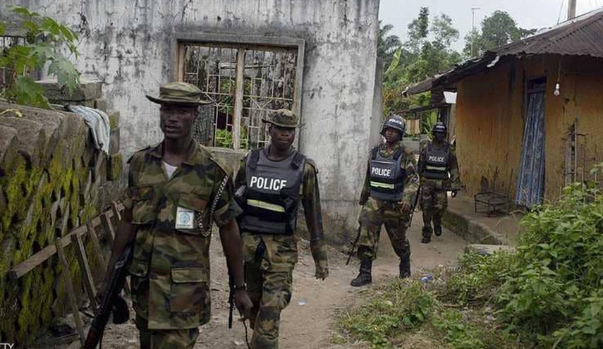 مسلحون مجهولون يقتلون 19 شخصاً وسط نيجيريا