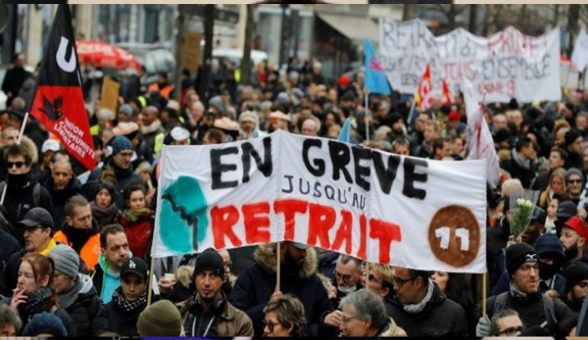 هزاران نفر در پاریس علیه «ماکرون» تظاهرات کردند