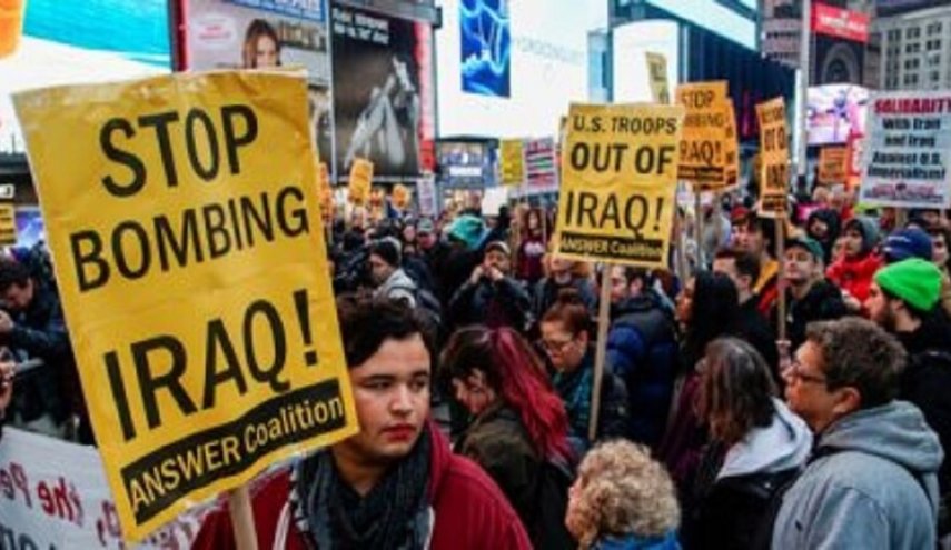 احتجاجات مناهضة للحرب في أمريكا تدين إغتيال الشهيد الفريق سليماني