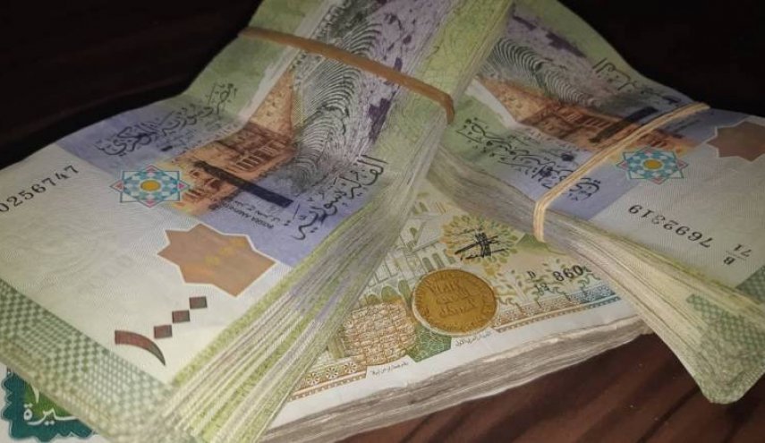 رقم قياسي جديد يسجله الدولار مقابل الليرة السورية