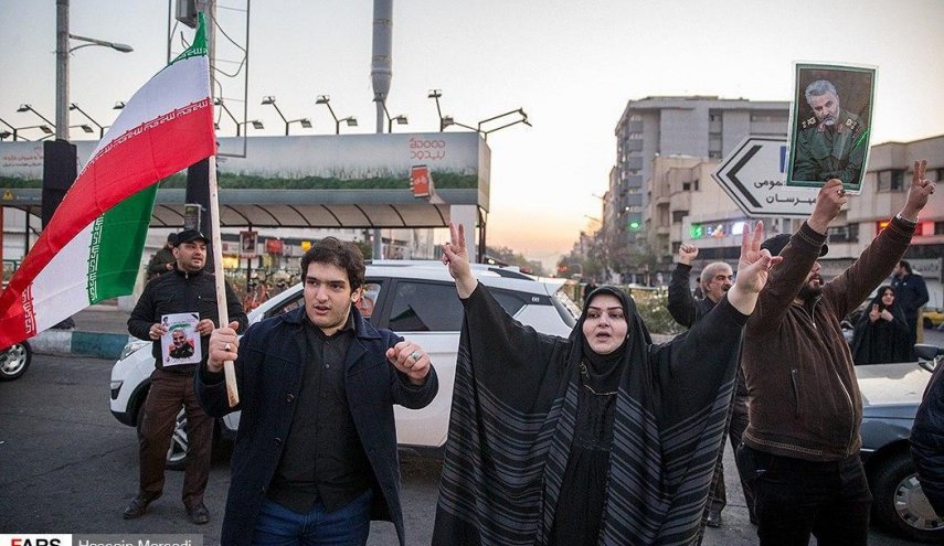 صوت 'الله أكبر' يدوّي في مختلف أنحاء إيران