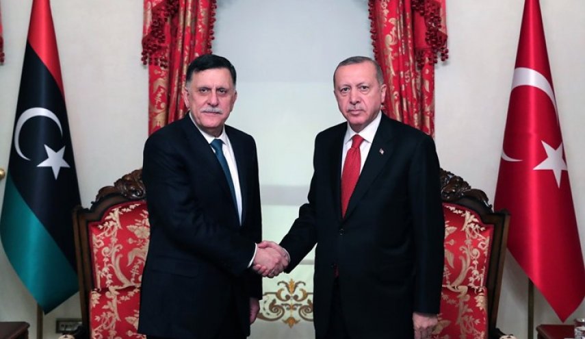 السراج يصل تركيا بعد فشل التوقيع على اتفاق موسكو
