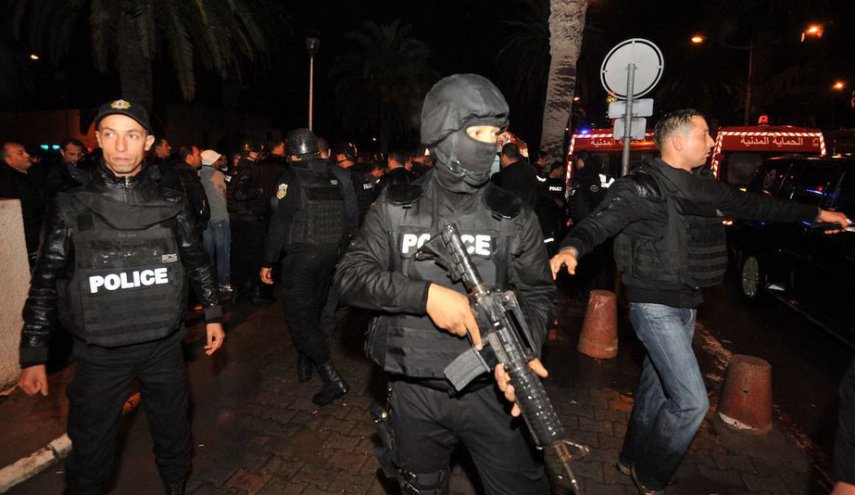 تونس..الأمن يلقي القبض على 5 عناصر لصلتهم بمقتل عسكري في المترو
