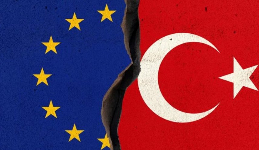 الاتحاد الأوروبي يوقف 75% من مساعداته المالية لتركيا لهذه الاسباب