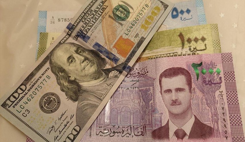 شاهد..الليرة السورية تكسر جموح الدولار وتستعيد جزءا من الخسائر 