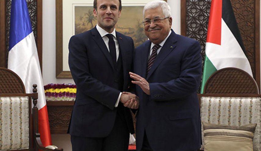 عباس يطالب ماكرون بالاعتراف بالدولة الفلسطينية