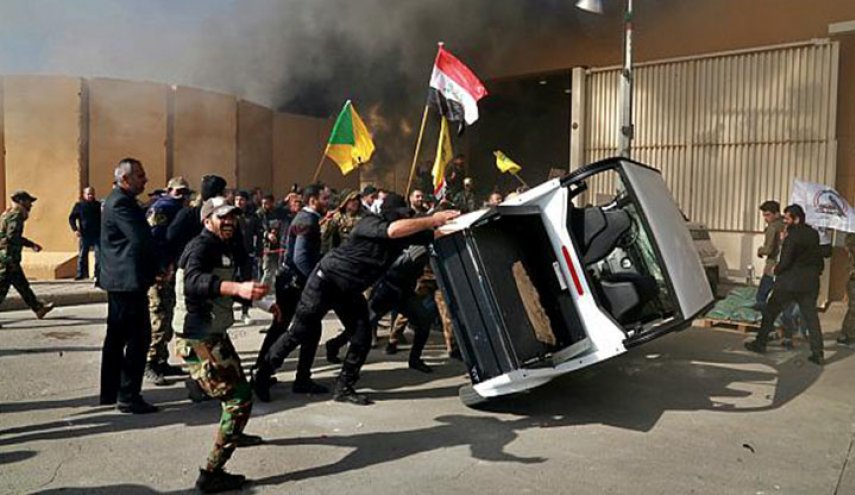 شاهد.. حالة الرعب التي تعيشه السفارة الامريكية في بغداد 