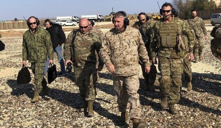 زيارة قائد إرهابي للجيش الأمريكي الى سوريا