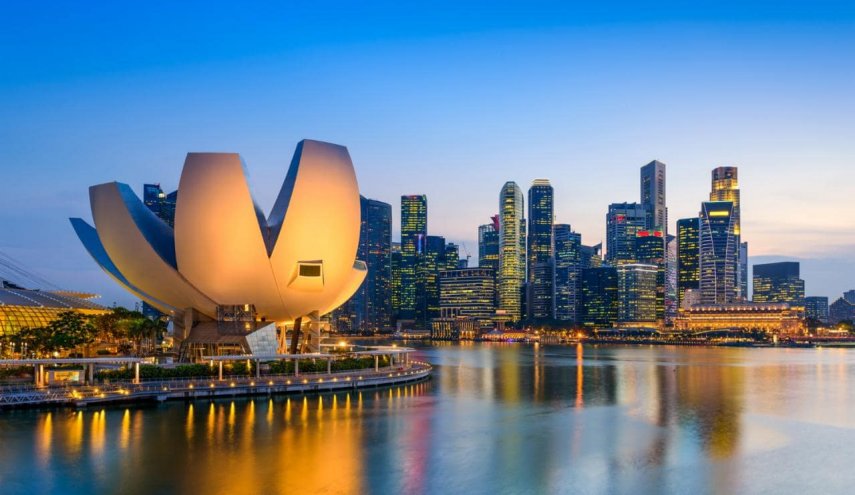 فيروس كورونا يلقي بظلاله على اقتصاد سنغافورة